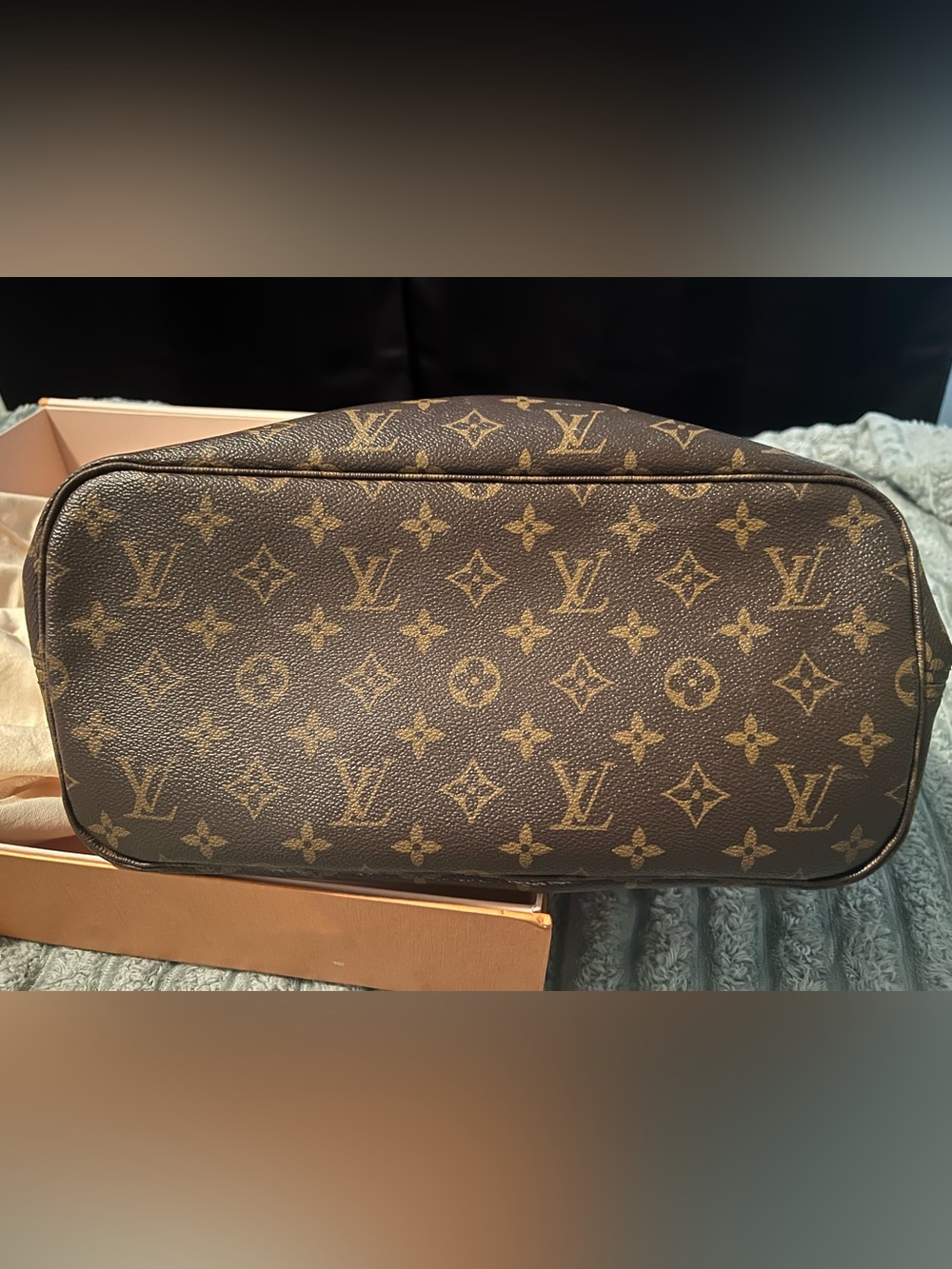 Louis Vuitton Brown Monogram Neverfull MM Tote with Pouch - Picture 12 of 12